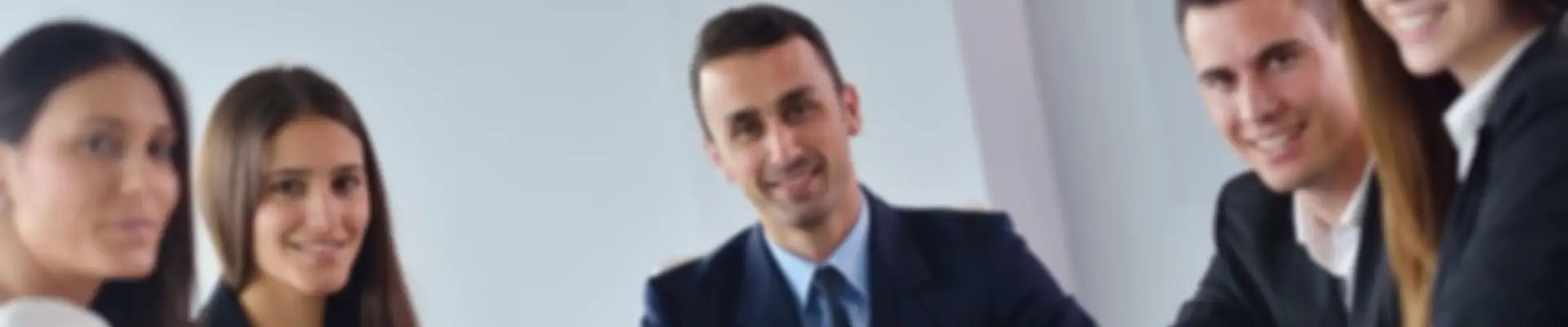 Inicio KVM Traducciones 17 Traductores